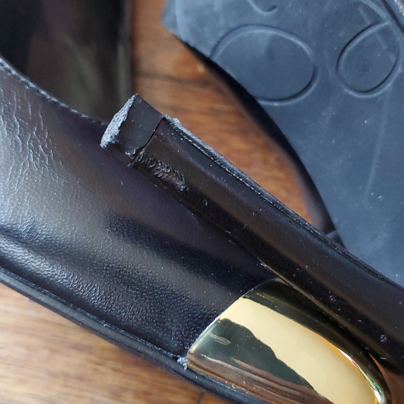 Fergie Podium Gold Cap Toe Pumps - Picture 7 of 8